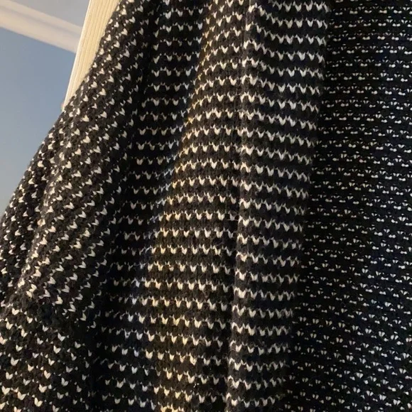 𝅺forever 21 women’s cardigan; size M - Picture 2 of 5